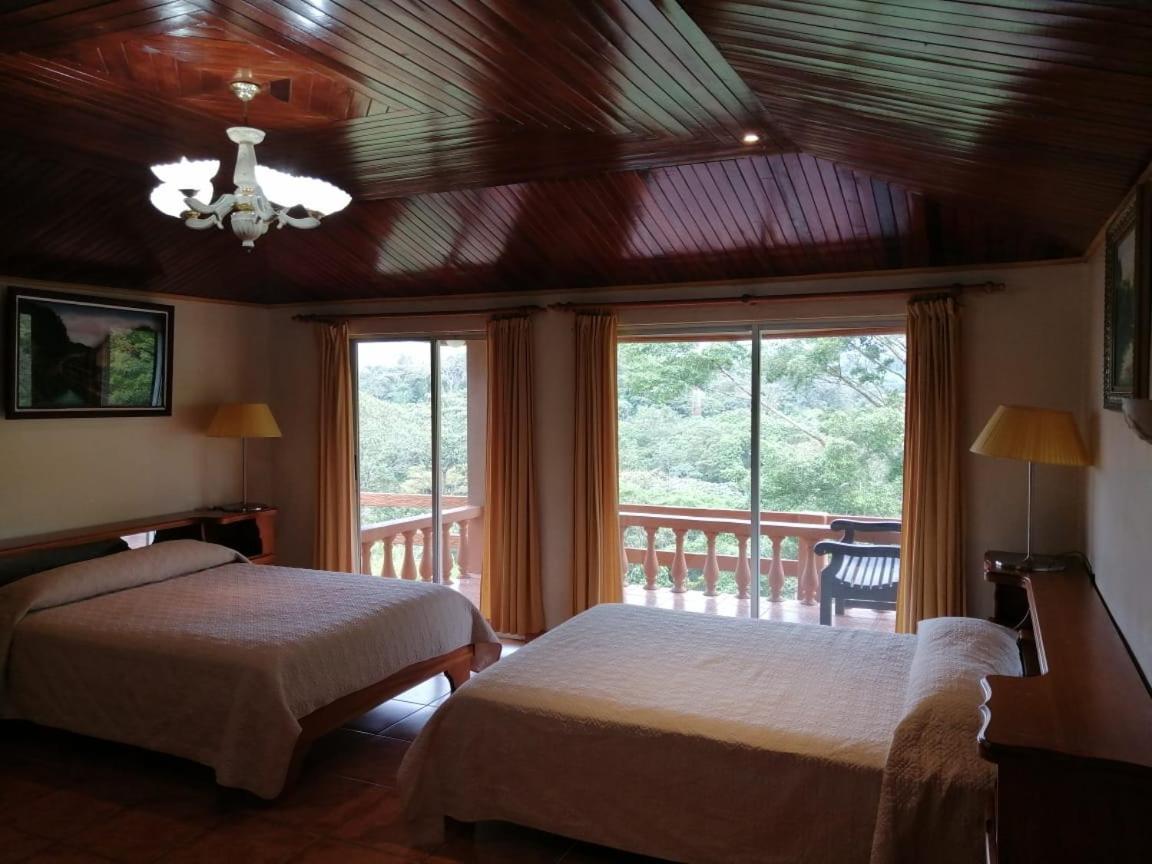 Linda Vista Hotel